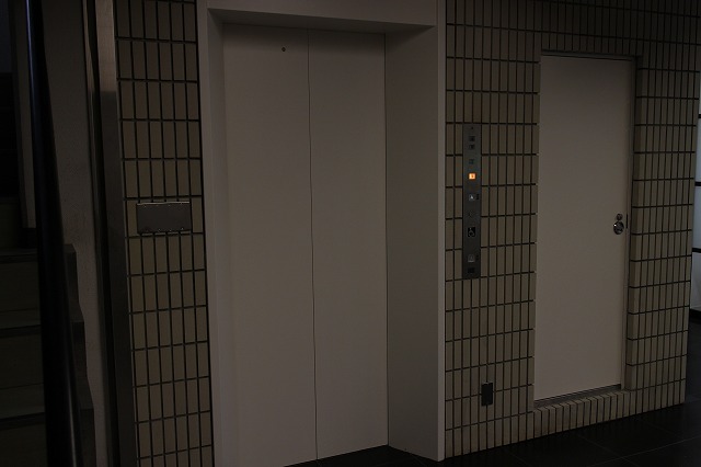 E南棟エレベーター
