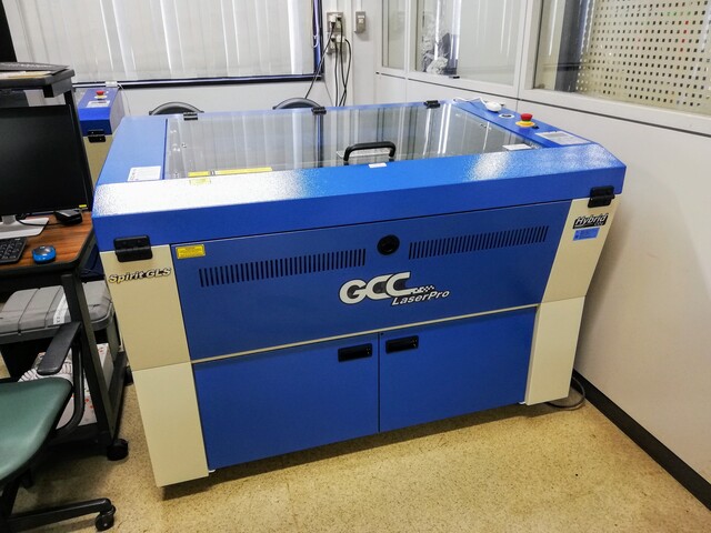 F001＿レーザー加工機
