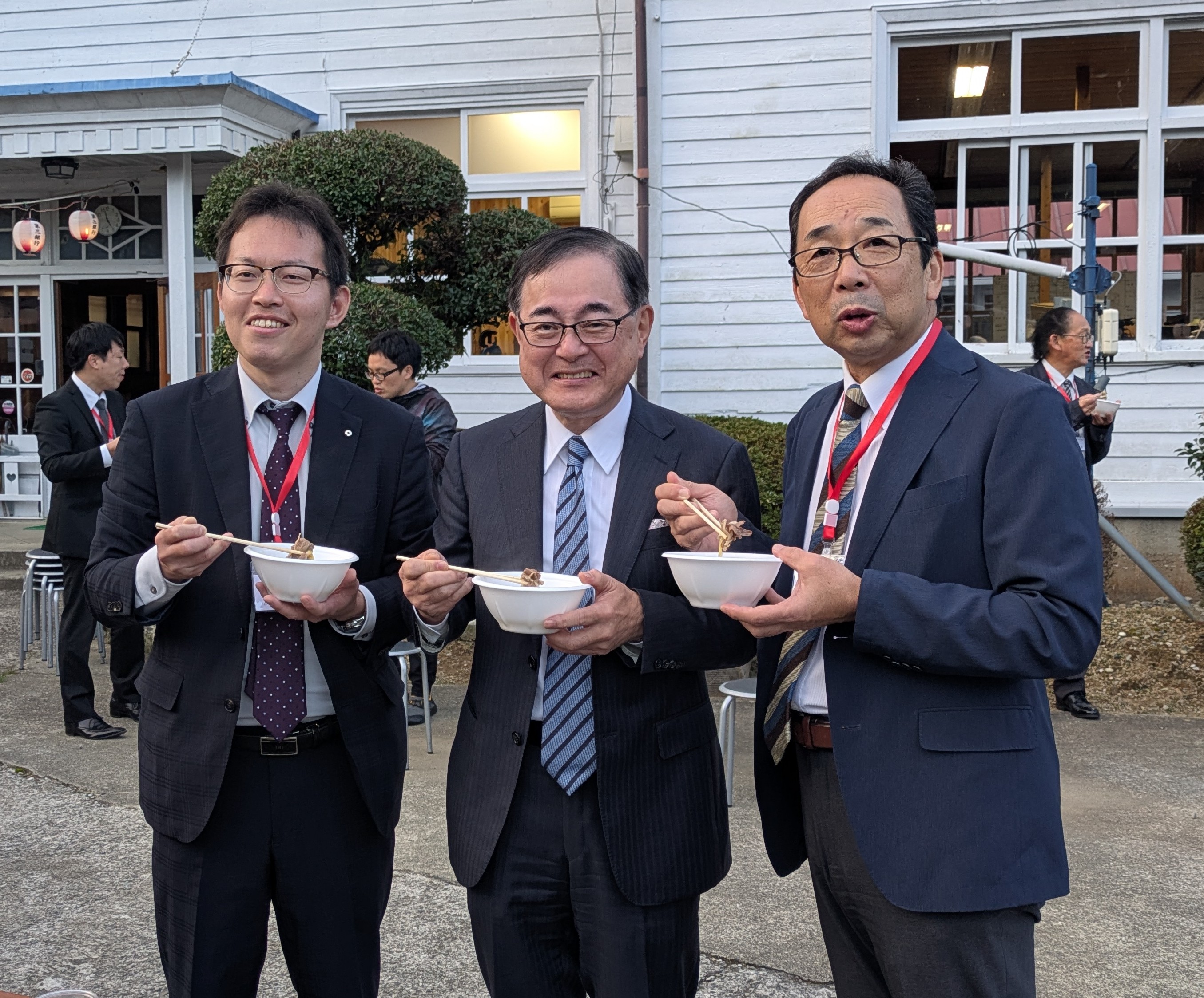 友井和歌山県副知事・寶金(ほうきん)北海道大学総長・本山和歌山大学学長2a