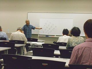 「春夏秋冬の哲学～日本近代随筆講義～」授業風景2