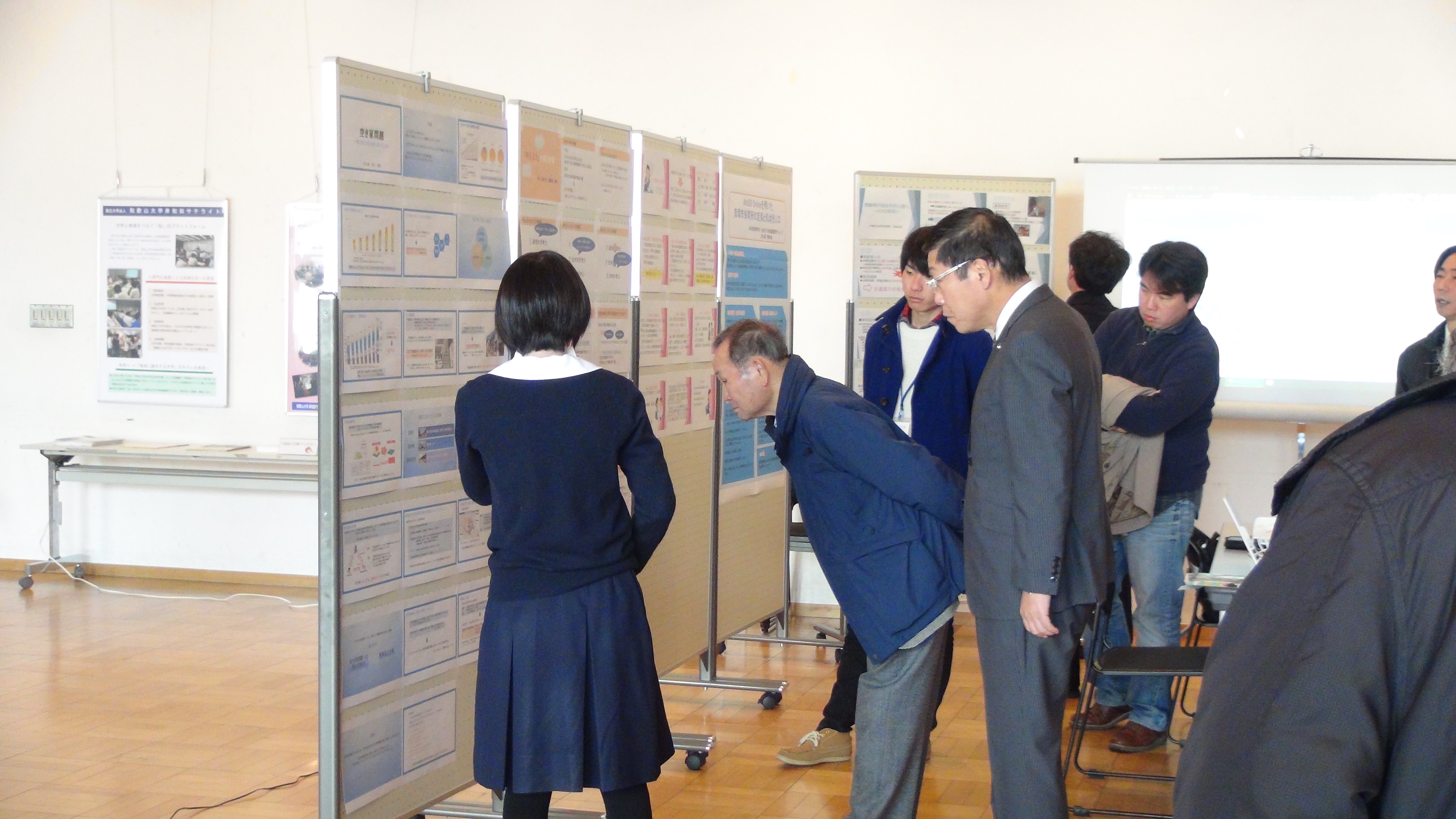岸和田高校生の地域課題ポスター発表