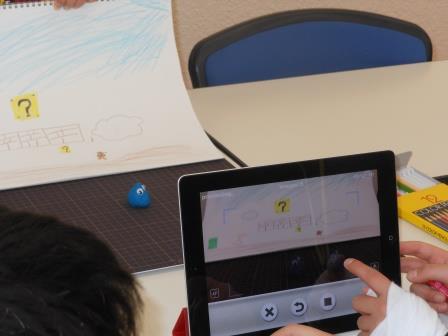  iPadを使って撮影する参加者