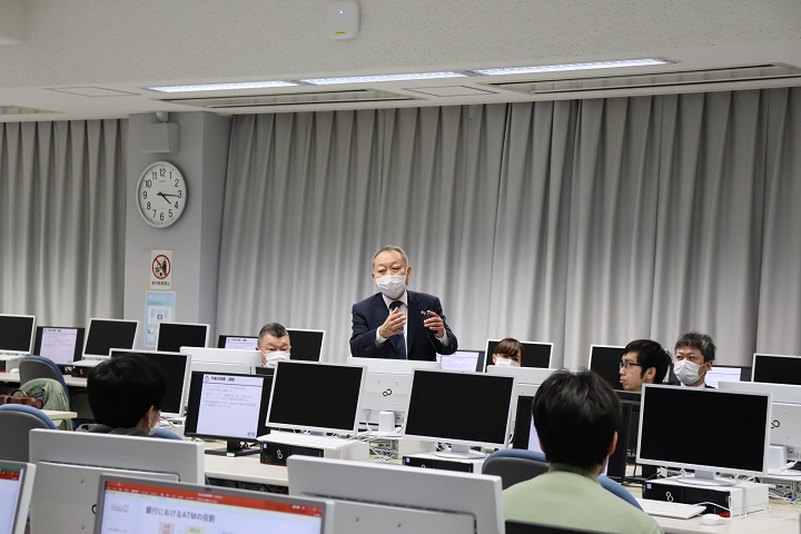 成果発表会の講評