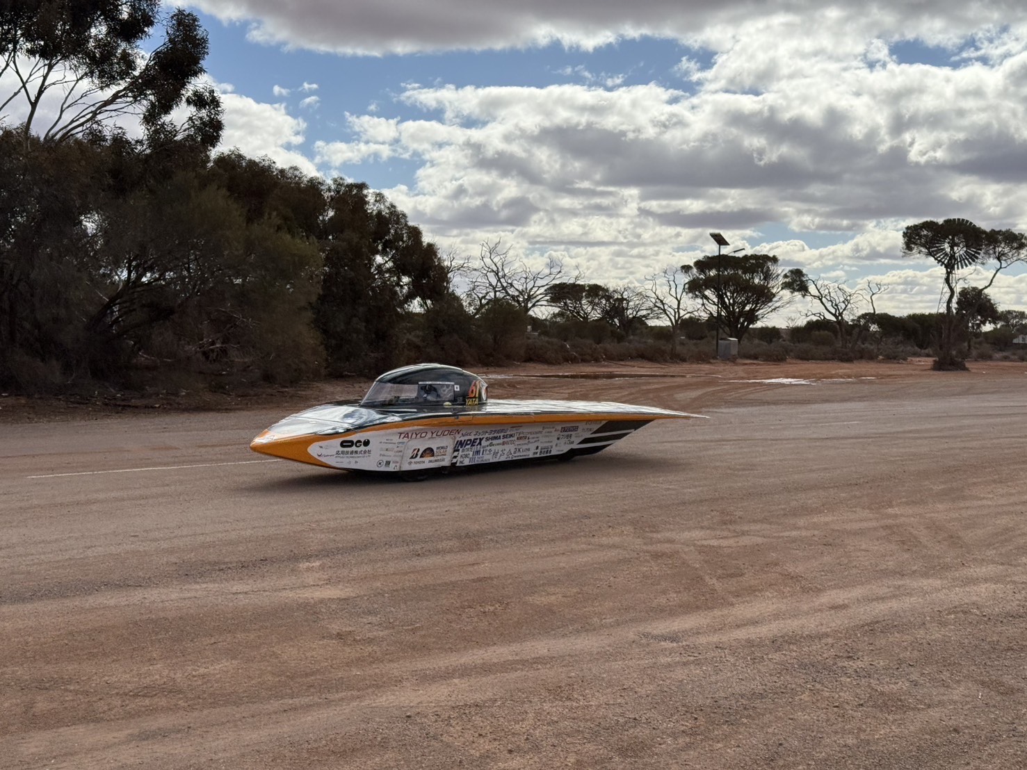 学生自主創造支援部門（クリエ）】ソーラーカープロジェクト