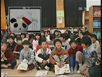 写真3：遠隔授業のひとこま（小学生側）